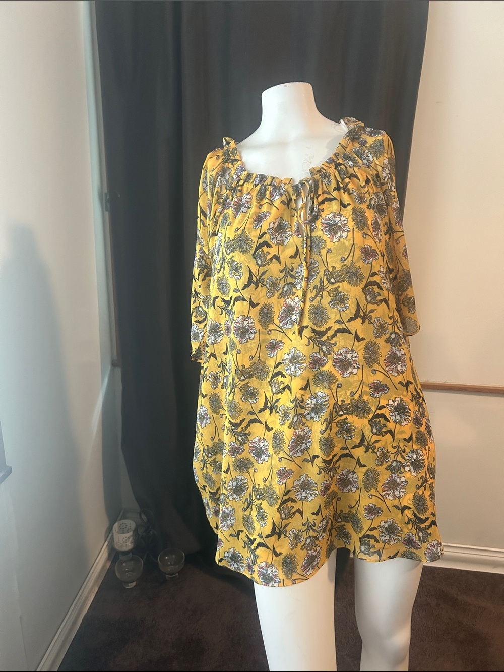 Gibson Latimer Women's Fairy Yellow Floral Peasant Top